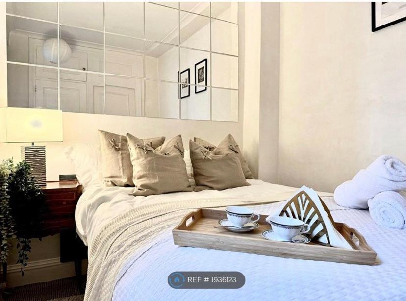 לונדון Executive Knightsbridge Apartment מראה חיצוני תמונה